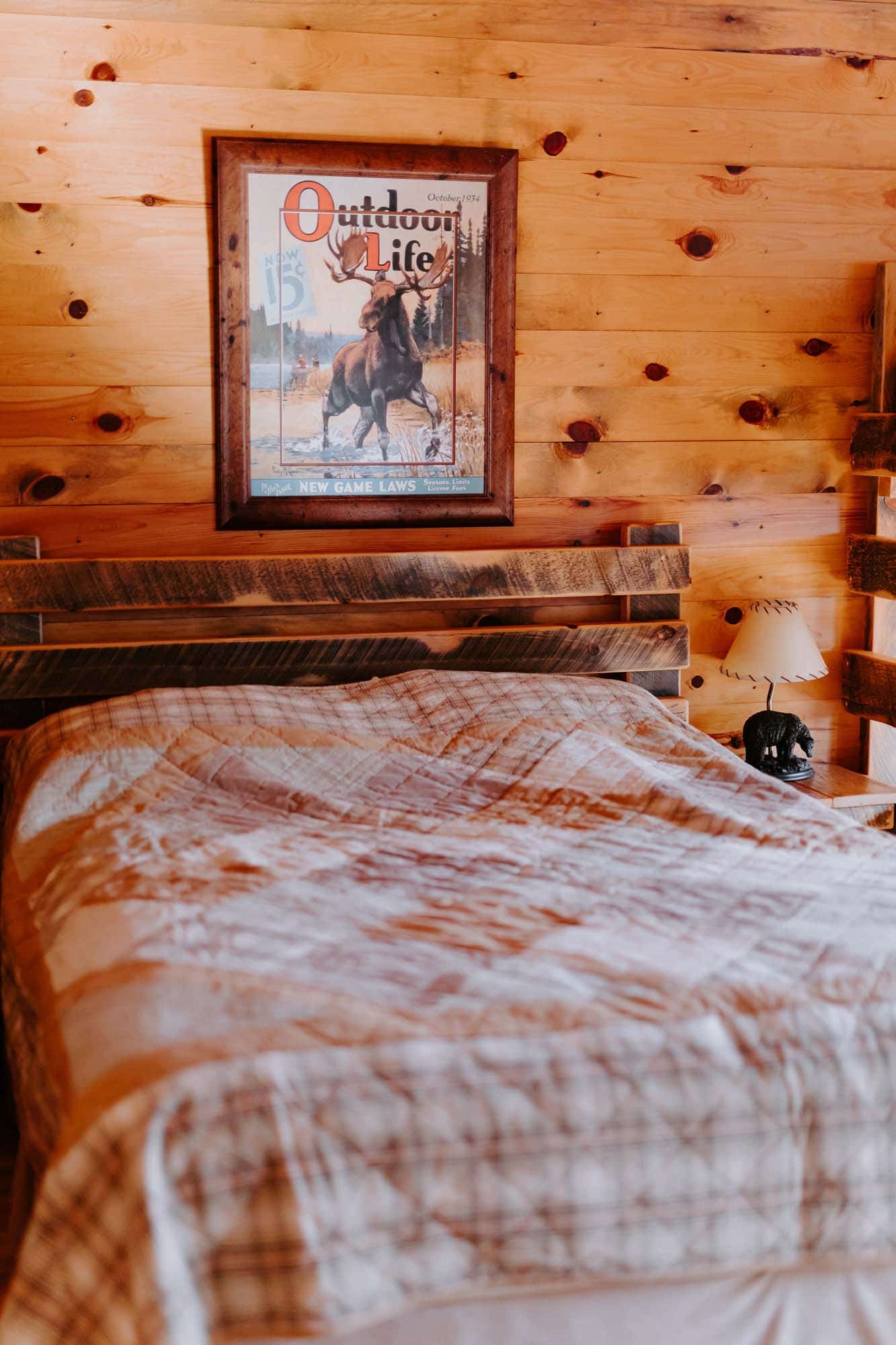 The Alaska Lodge Bedroom