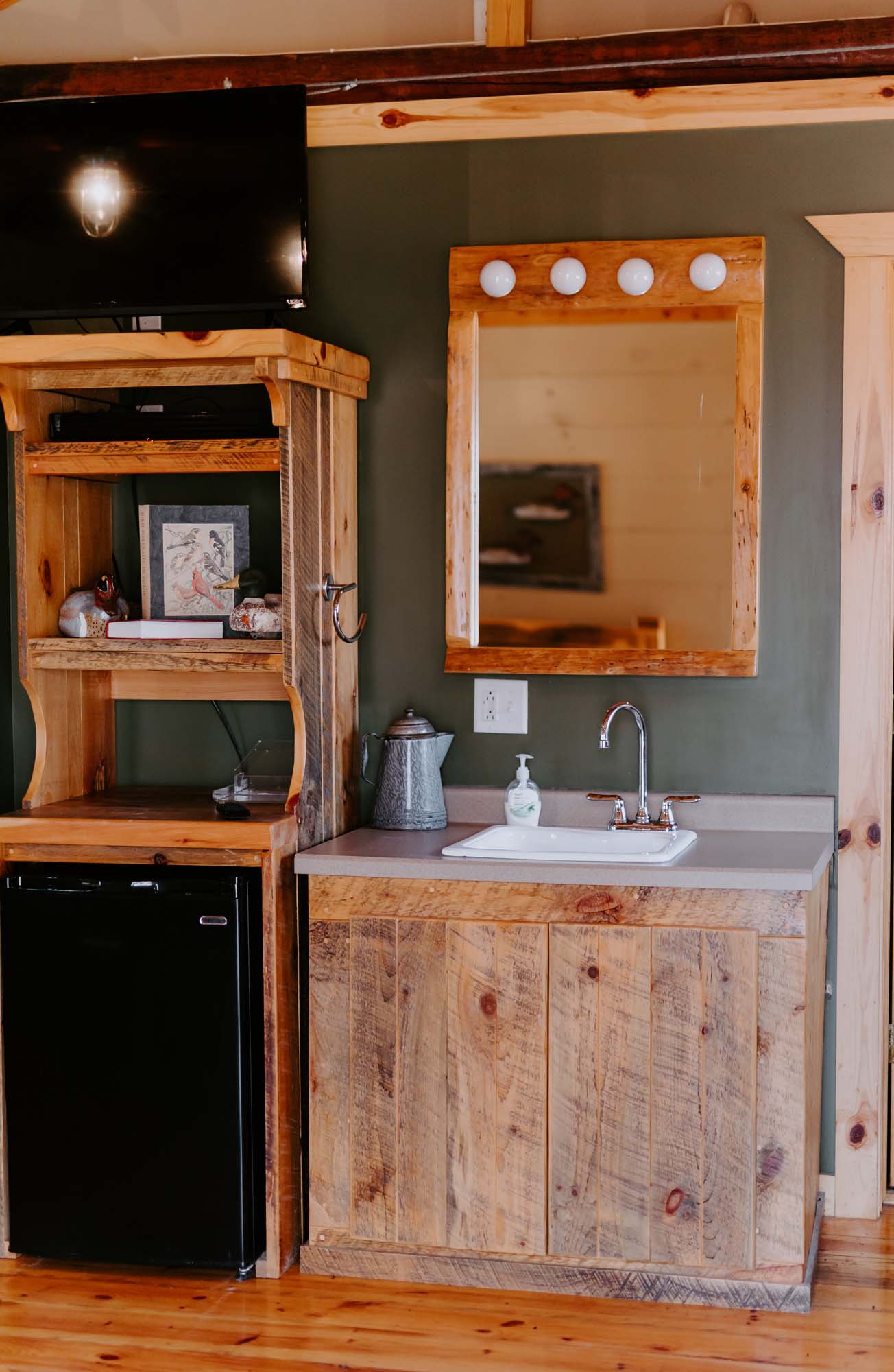 Birdshot Cabin Kitchen