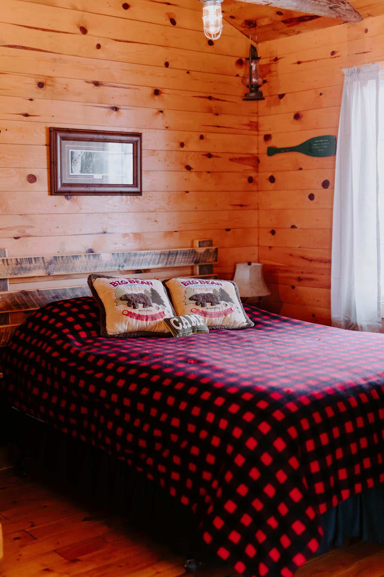 Smokey's Hide-A-Way Cabin Bedroom